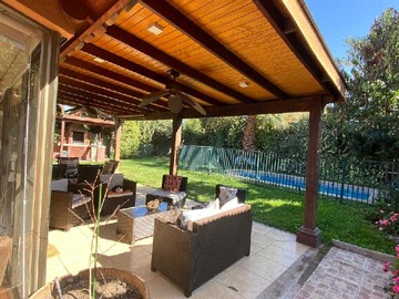 Arriendo Mensual / Casa / Colina