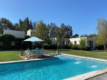 Arriendo Mensual / Casa / Colina