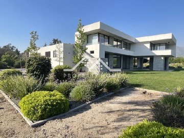 Arriendo Mensual / Casa / Colina