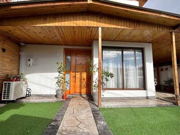 Arriendo Mensual / Casa / Colina