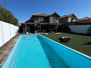 Arriendo Mensual / Casa / Colina