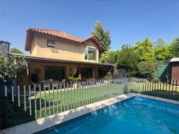 Arriendo Mensual / Casa / Colina