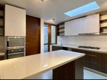 Arriendo Mensual / Casa / Colina