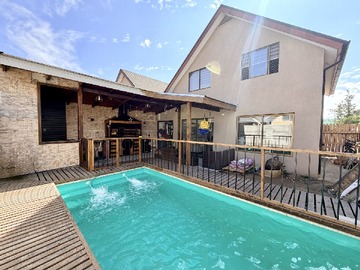 Arriendo Mensual / Casa / Colina