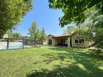 Arriendo Mensual / Casa / Colina