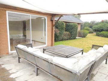 Arriendo Mensual / Casa / Colina
