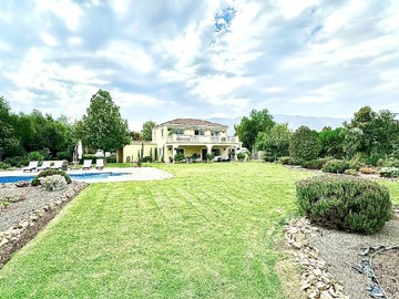 Arriendo Mensual / Casa / Colina