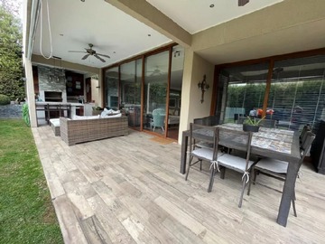 Arriendo Mensual / Casa / Colina