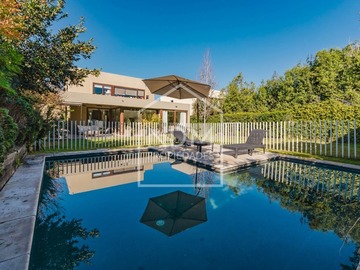 Arriendo Mensual / Casa / Colina