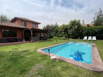 Arriendo Mensual / Casa / Colina
