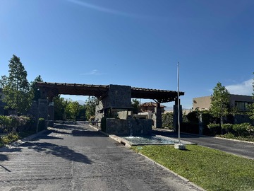 Arriendo Mensual / Casa / Colina