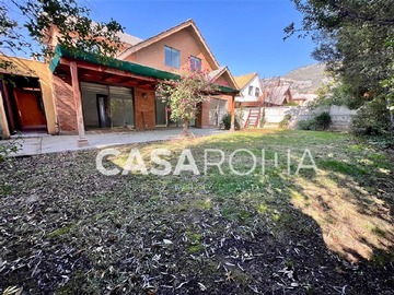 Arriendo Mensual / Casa / Colina