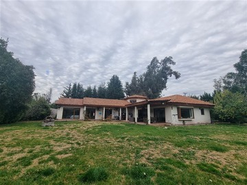 Arriendo Mensual / Casa / Colina