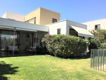 Arriendo Mensual / Casa / Colina