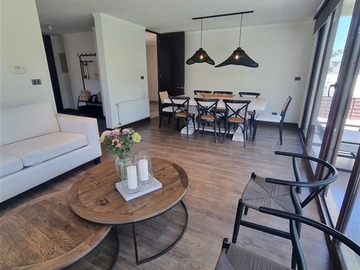 Arriendo Mensual / Casa / Colina