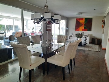 Arriendo Mensual / Casa / Colina