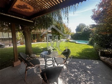 Arriendo Mensual / Casa / Colina