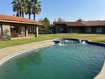 Arriendo Mensual / Casa / Colina