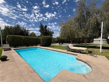 Arriendo Mensual / Casa / Colina