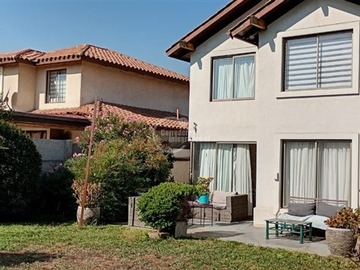 Arriendo Mensual / Casa / Colina