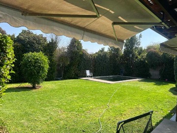 Arriendo Mensual / Casa / Colina