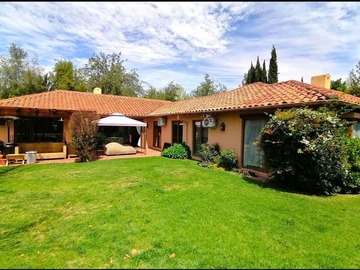 Arriendo Mensual / Casa / Colina