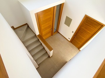 Arriendo Mensual / Casa / Colina