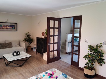 Arriendo Mensual / Casa / Colina