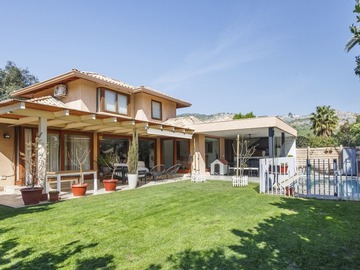 Arriendo Mensual / Casa / Colina