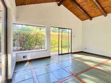 Arriendo Mensual / Casa / Colina