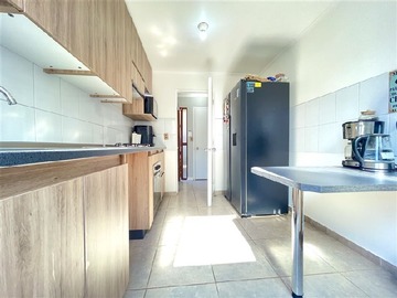 Arriendo Mensual / Casa / Colina