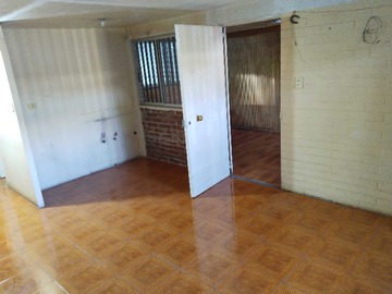 Arriendo Mensual / Casa / Colina