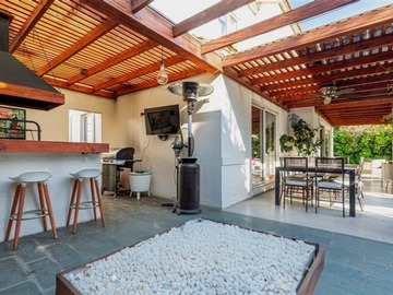 Arriendo Mensual / Casa / Colina