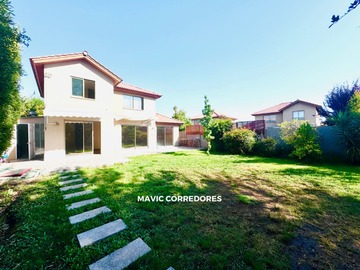 Arriendo Mensual / Casa / Colina