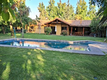 Arriendo Mensual / Casa / Colina