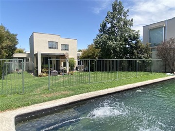 Arriendo Mensual / Casa / Colina