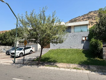 Arriendo Mensual / Casa / Colina