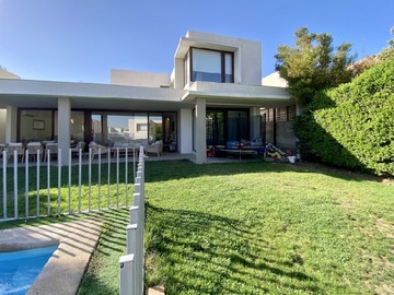 Arriendo Mensual / Casa / Colina