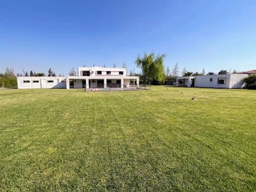 Arriendo Mensual / Casa / Colina