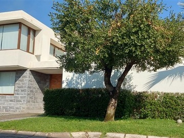 Arriendo Mensual / Casa / Colina