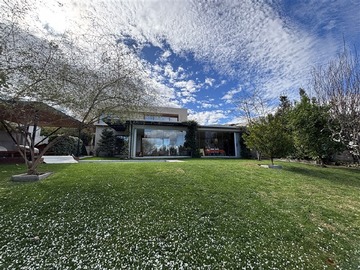 Arriendo Mensual / Casa / Colina