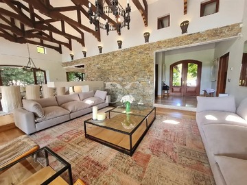 Arriendo Mensual / Casa / Colina