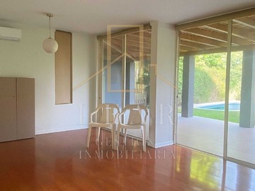 Arriendo Mensual / Casa / Colina