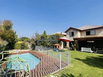 Arriendo Mensual / Casa / Colina