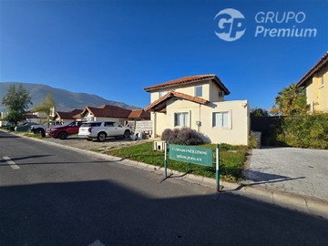 Arriendo Mensual / Casa / Colina