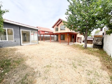 Arriendo Mensual / Casa / Colina