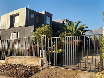 Arriendo Mensual / Casa / Colina