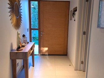 Arriendo Mensual / Casa / Colina
