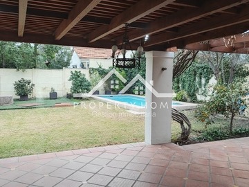 Arriendo Mensual / Casa / Colina