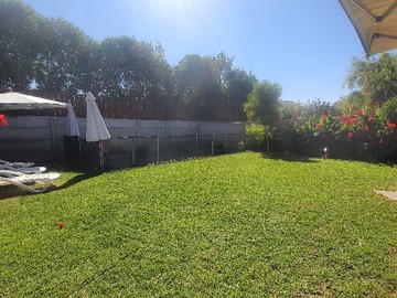 Arriendo Mensual / Casa / Colina